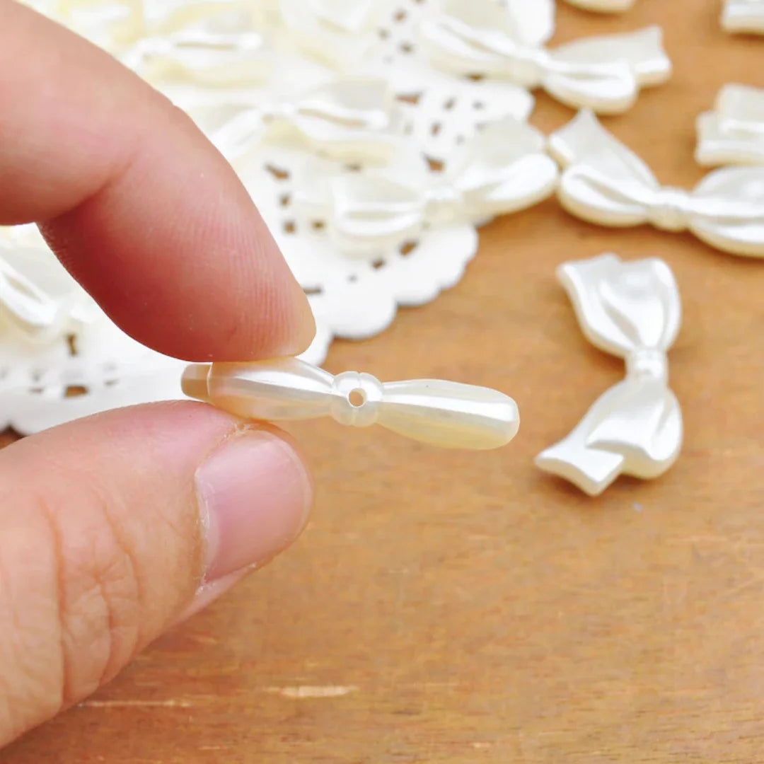 Acrylic Bow Beads