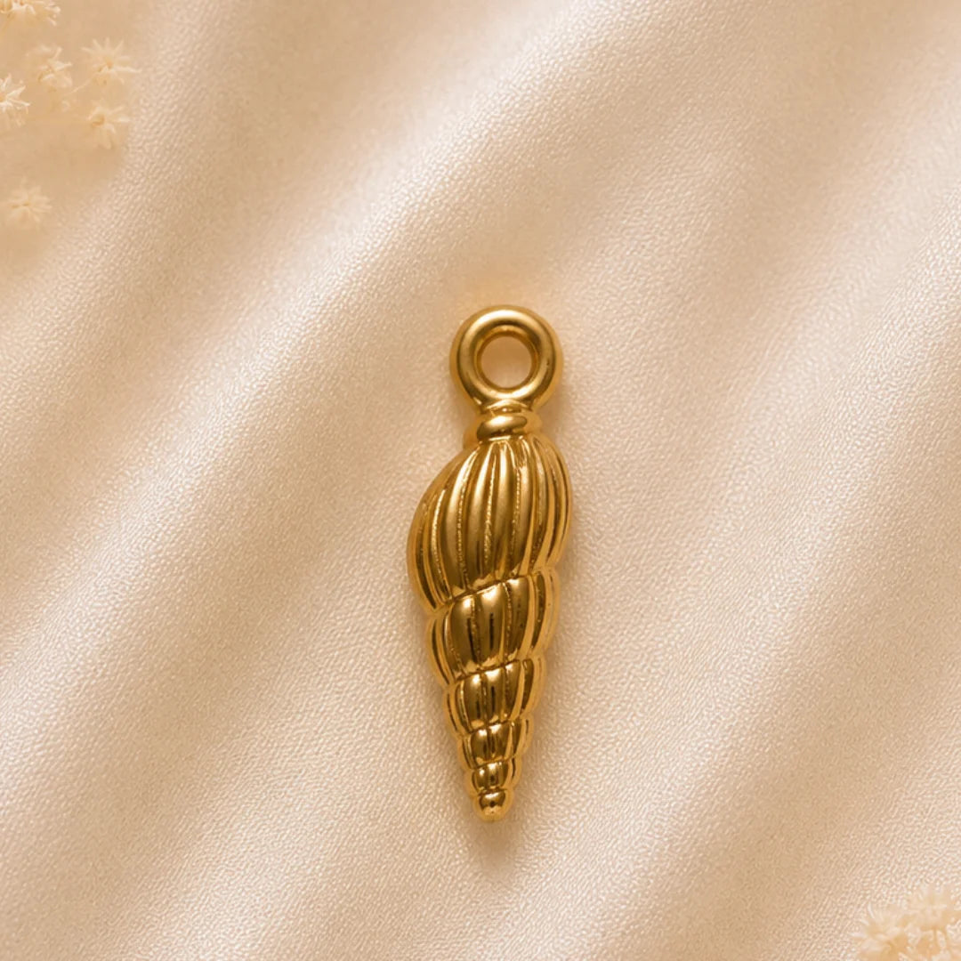 18K PVD Plated Stainless Steel | Sea Shell Charm | 2x 0.6 cm