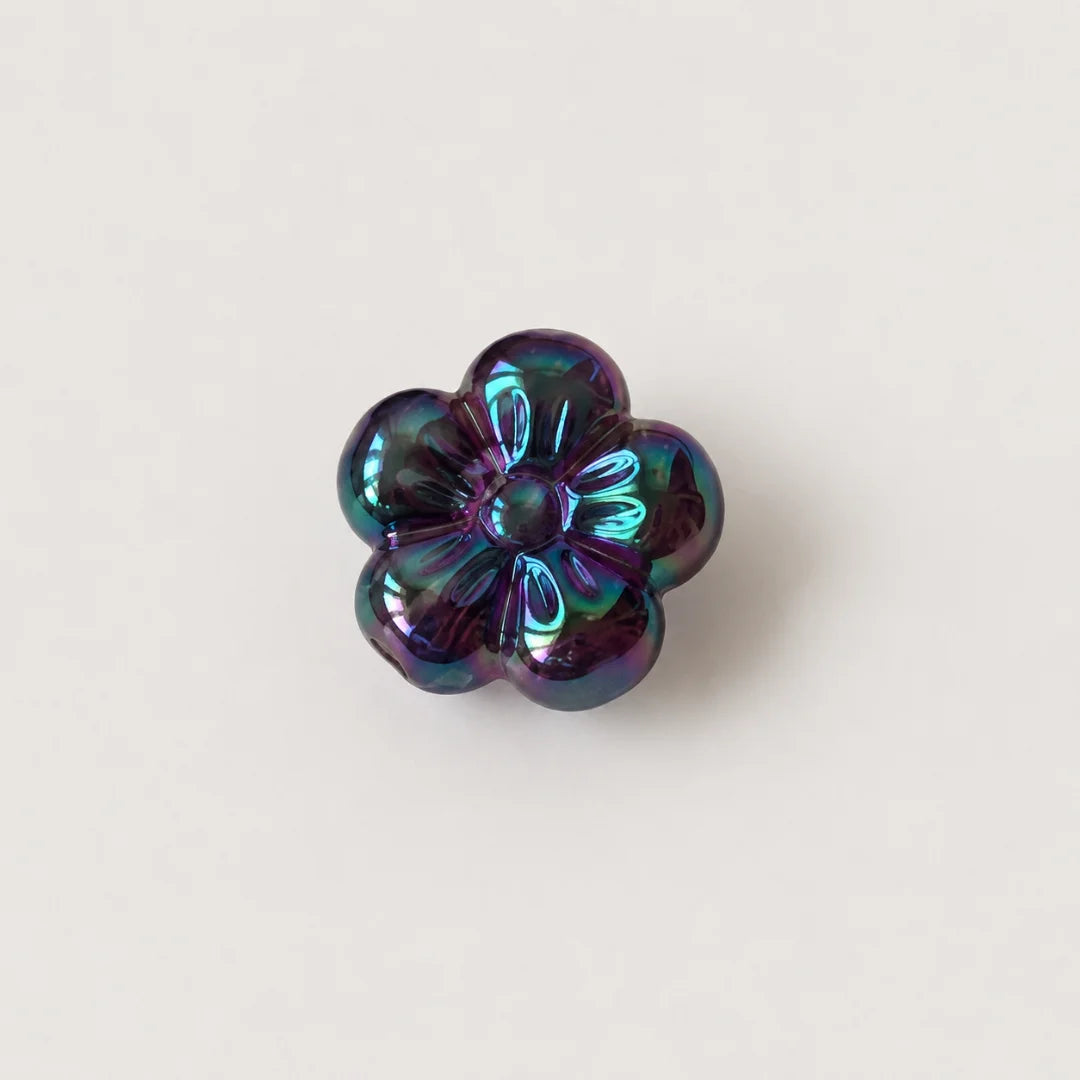 20 mm | Iridescent Bloom Flower Charms