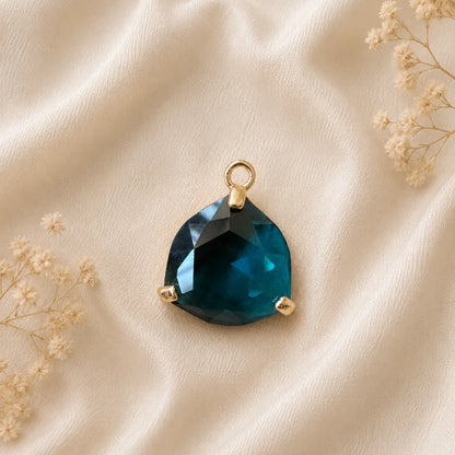 Onyx Faceted Triangular Cut Pendants | 2x1.9 cm